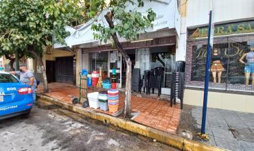 Un comercio del centro sufrió un robo durante la madrugada