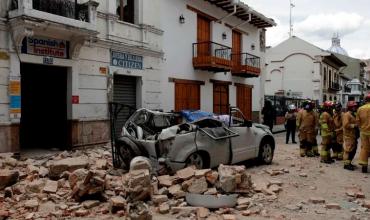 Un fuerte sismo en Ecuador de magnitud 7 se sintió también en Perú: al menos 13 muertos 