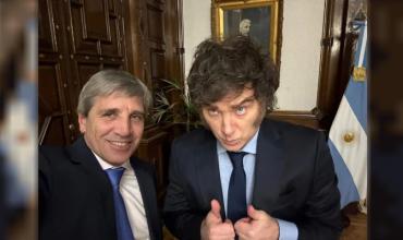 El Gobierno lanzará incentivos para que los argentinos empiecen a usar los dólares el colchón: riesgos y dudas