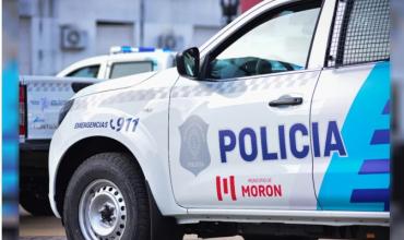 Dos motochorros balearon a una repartidora y a un vecino que intentó defenderla en Morón