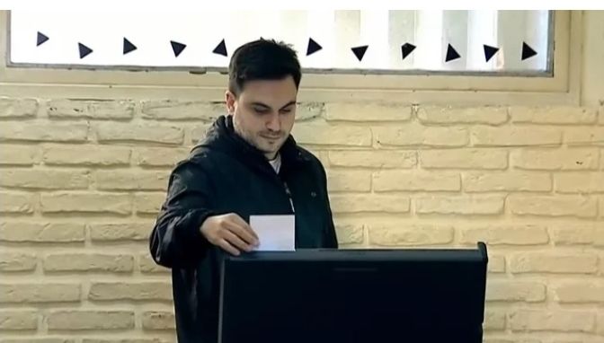 305176_1747589440.jpg