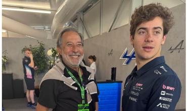 Guillermo Francella visitó a Colapinto en el box de Alpine poco antes de la largada en Canadá