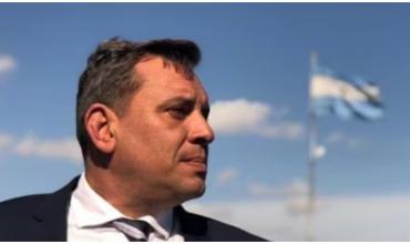 Sorpresa libertaria: un desconocido excomisario encabeza la lista de LLA en la tercera sección y enfrentará al kirchnerismo