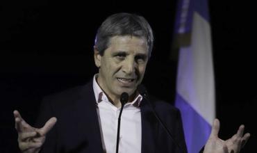 Caputo defendió la nueva operación para sacar pesos del mercado