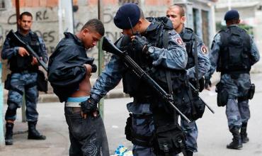 Río de Janeiro aprobó una bonificación para los policías que maten delincuentes