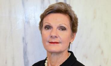 Juicio por YPF: el Gobierno le pidió a la jueza Preska que postergue la entrega de chats de Caputo y Massa