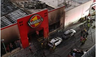 Al menos 23 muertos deja un incendio dentro de un almacén en México