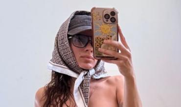 Gimena Accardi arrancó el verano con todo: microbikini taparrabos con corpiño “cinta adhesiva”