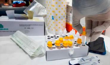 Salud adquiere en forma directa mamelucos, barbijos y test por más de $26 millones