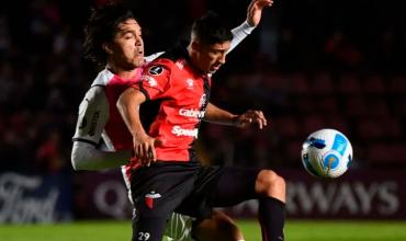 Colón consiguió un triunfazo ante Cerro Porteño y se prendió en la Copa Libertadores