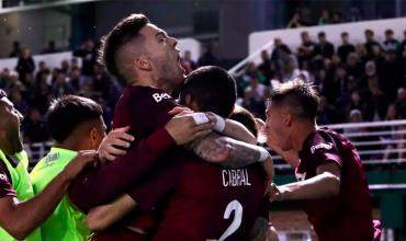 Lanús sufrió en el final, pero se quedó con el clásico del sur