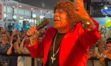 La Mona Jiménez cumplió 73 años, saludó a sus fans y promociona el turismo en Córdoba