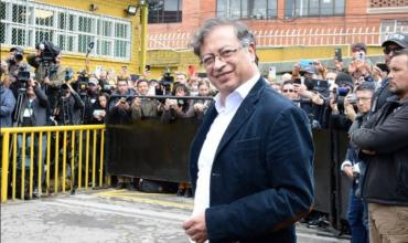 El presidente de Colombia se distanció de Maduro y le reclamó un escrutinio transparente