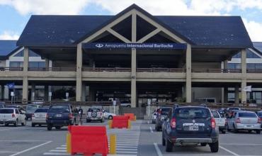 Detuvieron a 14 acusados de trata de personas en el aeropuerto de Bariloche y en Aeroparque