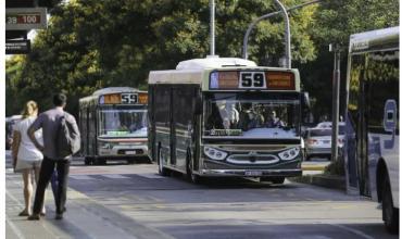 Javier Milei eliminará más subsidios al transporte en el AMBA y los empresarios advierten que el boleto deberá costar $1200