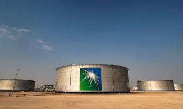Saudi Aramco, la petrolera más grande del mundo, sorprendió al buscar empleados en la Argentina: qué perfiles necesita