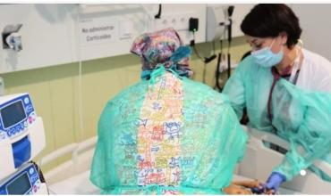 Un hospital catalán promociona en el país una innovadora terapia para chicos con cáncer