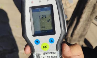 Motociclista cayó en plena avenida y dio positivo en alcoholemia