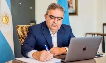 Raúl Jalil prepara cambios en el gabinete y podría dividir el Ministerio de Gobierno