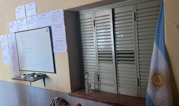 Roban electrodomésticos y dispositivos electrónicos de una vivienda en el barrio San Román