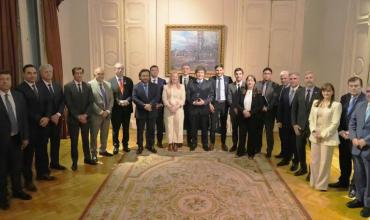 El Gobierno sigue de cerca la posible fractura de UxP y afina una estrategia para negociar con cada sector