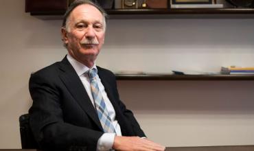 Gustavo Weiss: “la construcción quedó clavada en una meseta y no despega”