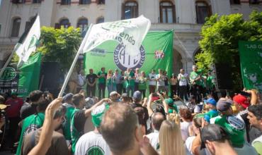 Paro de estatales contra la reforma laboral: el Gobierno advirtió que les descontará el día a quienes adhieran