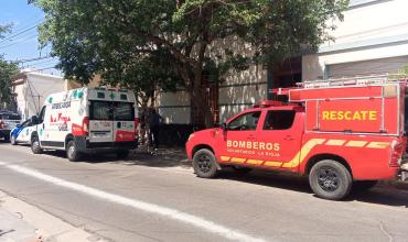 Hombre sufrió una caída desde un techo en el centro capitalino