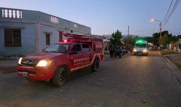 Motociclista resultó herida tras chocar contra un perro