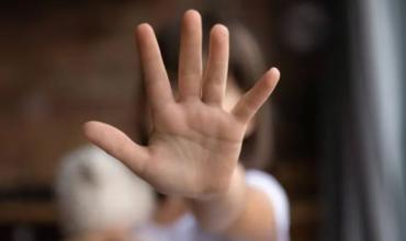 Denuncia que un joven de 17 años abuso de su hija de 6 años y la justicia no ordena la detención