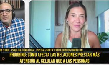Phubbing: “Ignorar al otro por mirar el celular erosiona los vínculos”, advirtió Debora Pedace