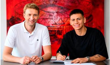 El duro comentario del director deportivo del Bayer Leverkusen sobre la situación del Diablito Echeverri