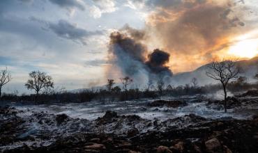 Extinguieron un incendio forestal en Capital y continúan activos otros dos focos en el interior