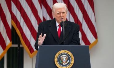 Trump calificó el tiroteo contra los miembros de la Guardia Nacional como un “acto de terrorismo” y confirmó que el atacante es afgano