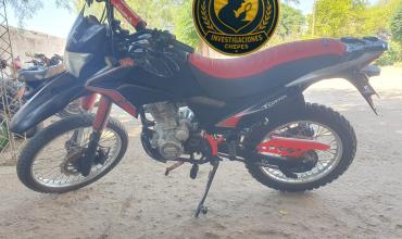 Motocicleta secuestrada tras investigación policial en Chepes y Ulapes