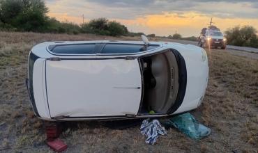  Un automovilista volcó sobre Ruta 38 y fue trasladado al hospital