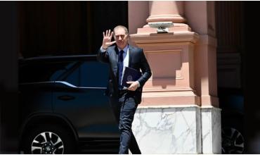 No solo con gobernadores: Santilli se reúne este martes con Peter Lamelas en Casa Rosada