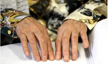 Inclusión y fe: biblia en braille y videos en lenguaje de señas para evangelizar