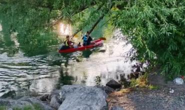 Río Negro: se tiró a un arroyo para intentar rescatar a su hijo y desapareció arrastrado por la corriente