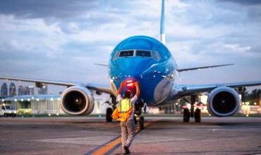 Los controladores aéreos lanzaron medidas de fuerza que podrían extenderse durante las Fiestas