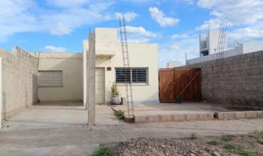 La mujer desalojada en Chamical negó los dichos del delegado de Vivienda: “no recibí cinco citaciones, sólo una, y estaba dispuesta a ponerme al día”