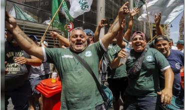 La CGT marchó en Plaza de Mayo contra la reforma laboral y anticipó un “paro nacional”