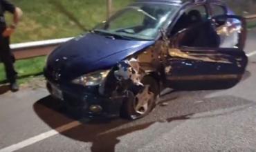 Se distrajo con un choque en General Paz y embistió a una moto: hay tres personas heridas entre los dos siniestros