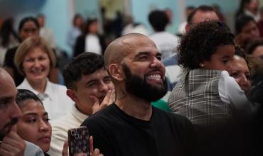 Dani Alves podría volver a jugar al fútbol profesional tras ser absuelto por un delito de agresión sexual