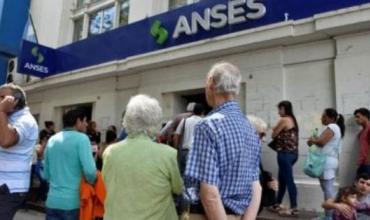 El Gobierno oficializó un bono extraordinario para jubilados: será de hasta $70.000 y se pagará en enero