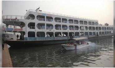Tragedia en Bangladesh: cuatro muertos por un choque de ferris en medio de una densa niebla