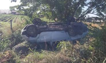 Tragedia en La Plata: tomó un mate mientras manejaba, perdió el control y murió tras volcar en la Ruta 6
