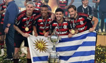 Quién es el futbolista uruguayo que fue tricampeón de la Copa Libertadores y está cerca de llegar a River