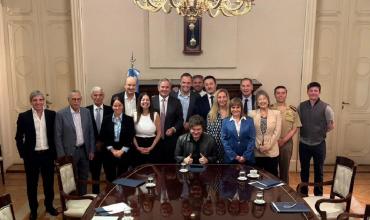 Con parte del Gabinete de vacaciones, Milei sigue en actividad y se enfoca en los objetivos de 2026