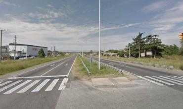 Manejaba un auto con pedido de secuestro, chocó y mató a un trabajador: está prófugo